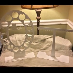 Origami locket display and bracelet holder.